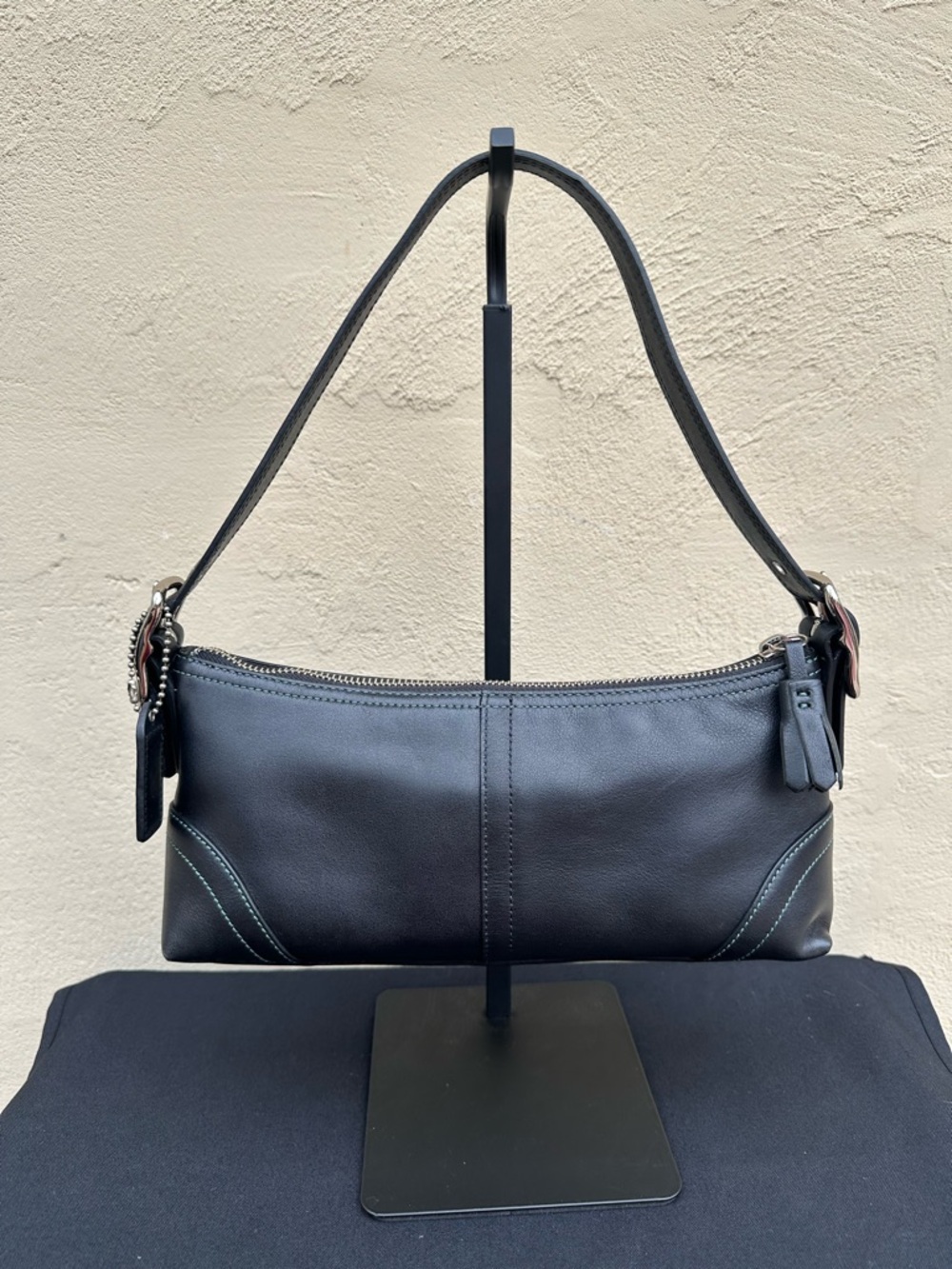 🕶️Vintage Y2K Coach Hamptons Demi Baguette Bag🕶️